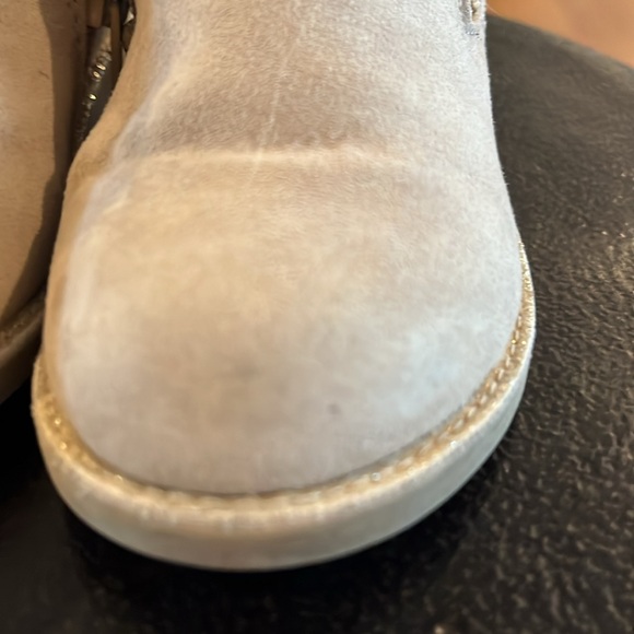 Toddler Zip Ankle Boots, Size 7 - Picture 5 of 12